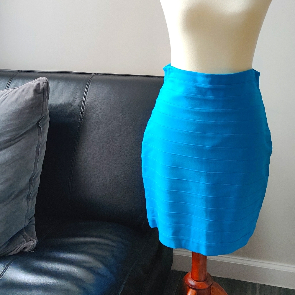 Blue high waisted skirt